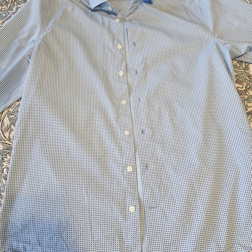 Express Modern Fit Micro-Dot Button Down Dress Shirt - Medium (15-15.5)